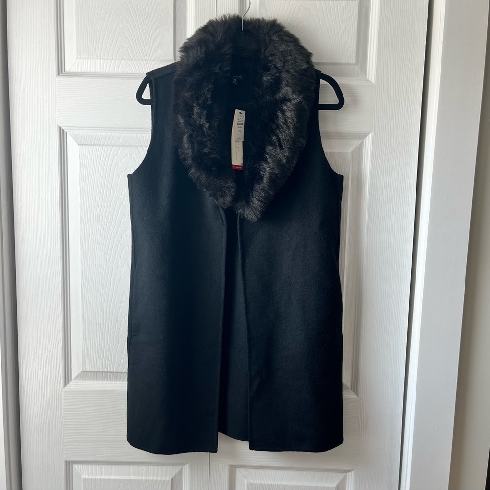NWT Talbots Sweater Vest With Detachable Faux Fur Collar Size XS